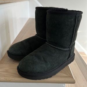 Uggs youth girls black boots size 1 youth